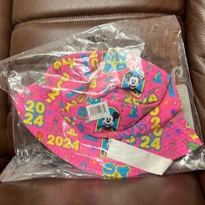 Disney 2024 reversible bucket hat